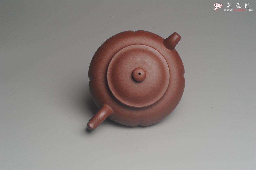 紫砂壶图片：美壶特惠 优质红拼泥精致四足菊蕾壶 大口实用 出水如柱 养后特油润 - 宜兴紫砂壶网