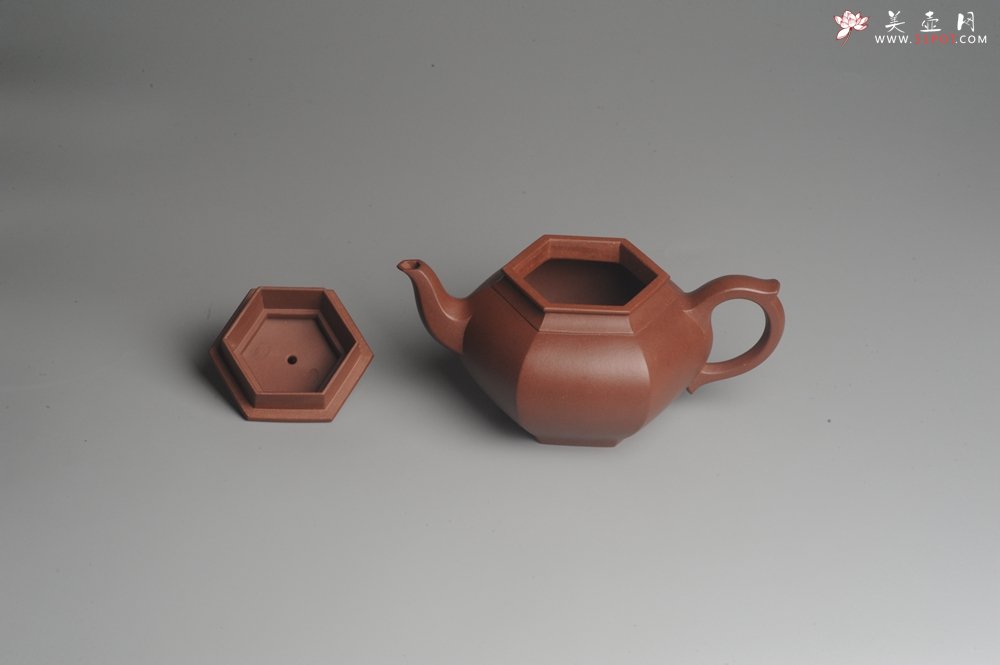 紫砂壶图片：实力派张海艳全手工六方笑樱壶 做工灰常精致 气韵流畅 - 宜兴紫砂壶网