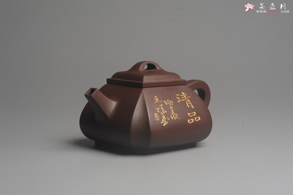 紫砂壶图片：美壶年底特惠 大气端庄 线条流畅 精致全手工抽角石瓢 - 宜兴紫砂壶网