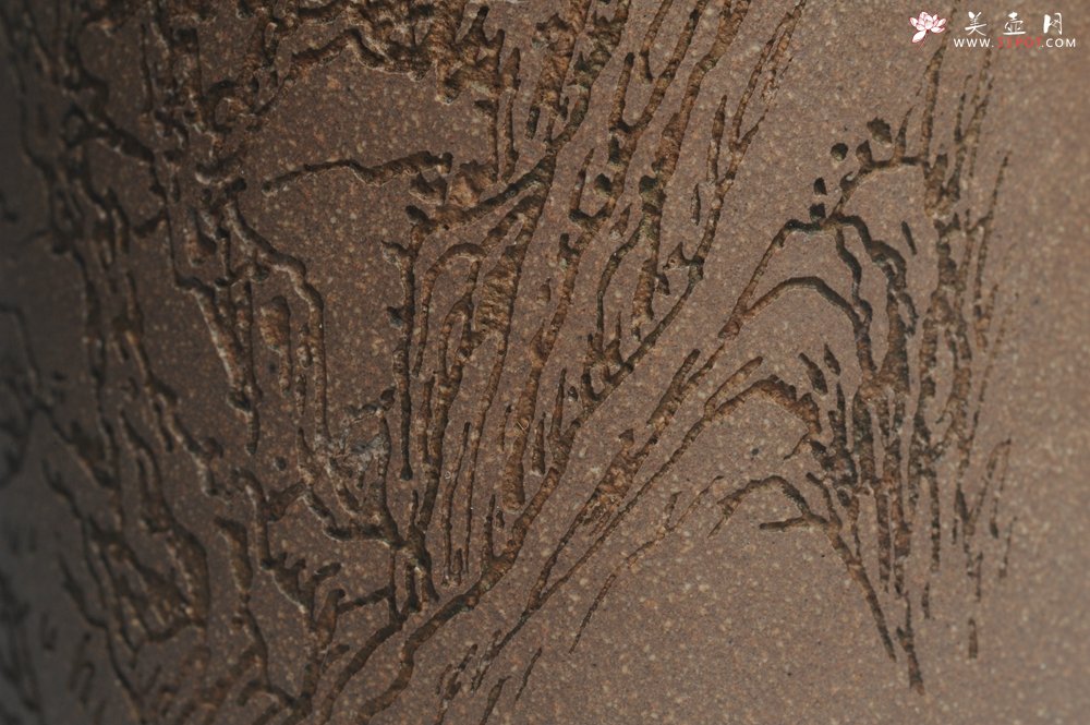 紫砂壶图片：美壶特惠 优质老段文人集狮壶 通景山水 灰常雅致 - 宜兴紫砂壶网