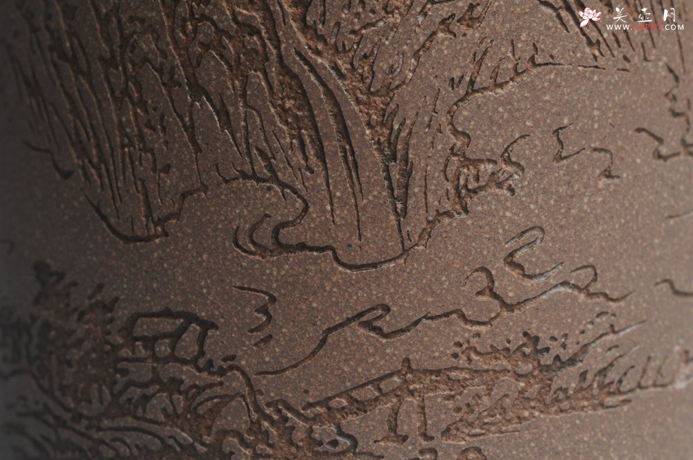 紫砂壶图片：美壶特惠 优质老段文人集狮壶 通景山水 灰常雅致 - 宜兴紫砂壶网