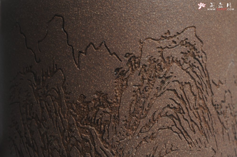 紫砂壶图片：美壶特惠 优质老段文人集狮壶 通景山水 灰常雅致 - 宜兴紫砂壶网