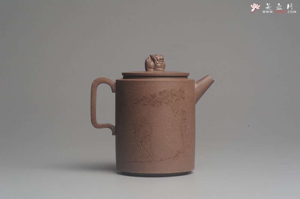 紫砂壶图片：美壶特惠 优质老段文人集狮壶 禾人老师即兴装饰 - 宜兴紫砂壶网