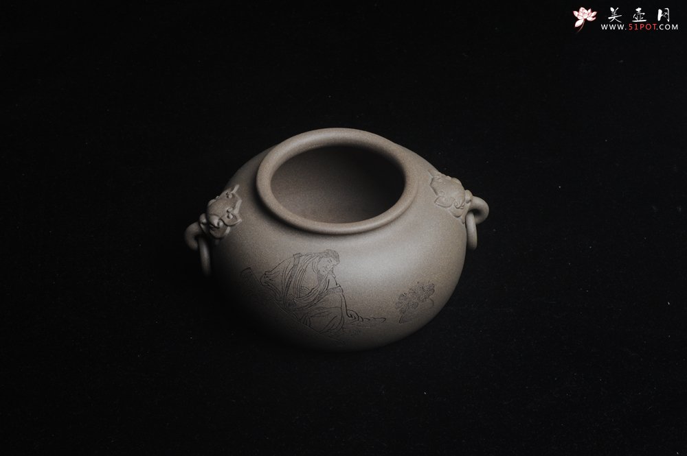 紫砂壶图片：精品特惠 老青段精品瑞兽双耳罐 茶仓 茶叶罐 水洗 烟灰缸 多用 子陶刻抚琴图 琴韵书声 - 宜兴紫砂壶网