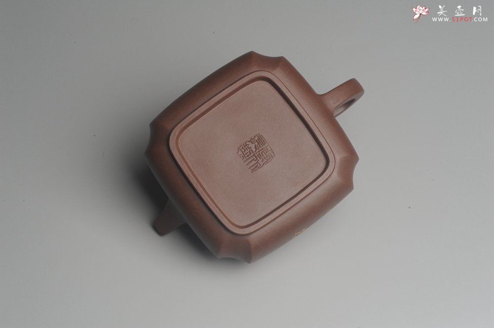 紫砂壶图片：美壶年底特惠 大气端庄 线条流畅 精致全手工抽角石瓢 - 宜兴紫砂壶网