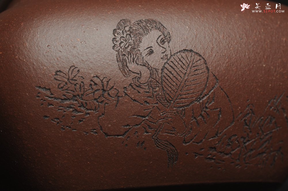 紫砂壶图片：美壶特惠 精工好料底曹青美女小四方 灰常雅致 - 宜兴紫砂壶网