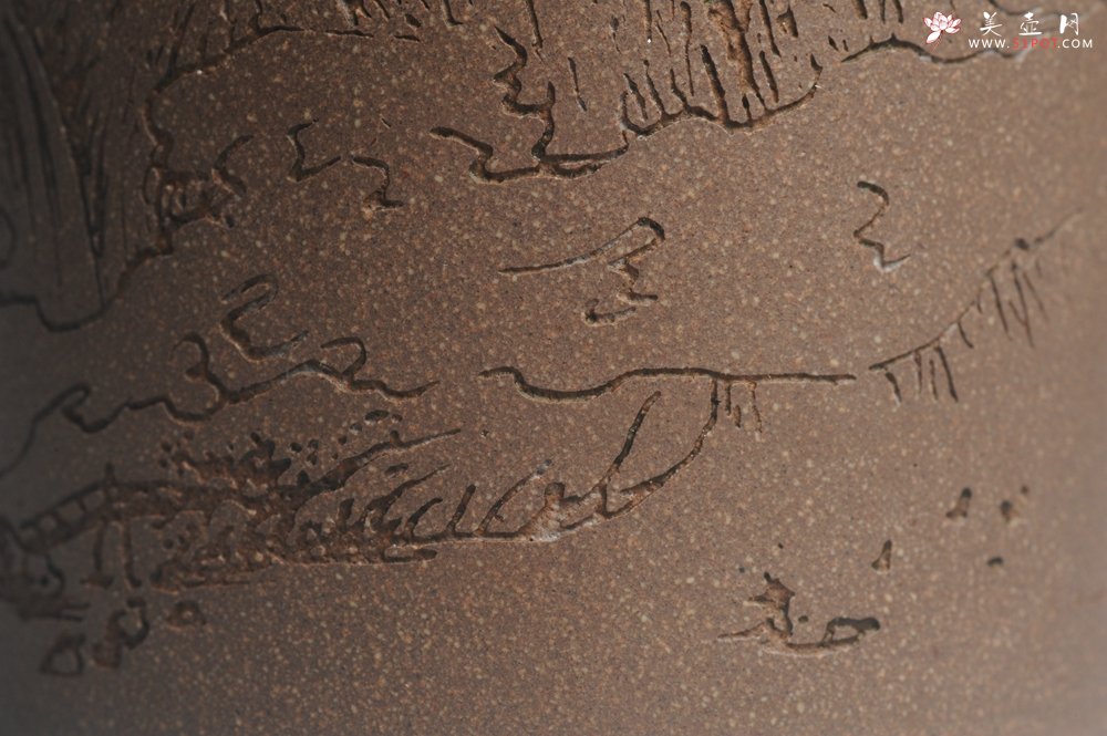 紫砂壶图片：美壶特惠 优质老段文人集狮壶 通景山水 灰常雅致 - 宜兴紫砂壶网