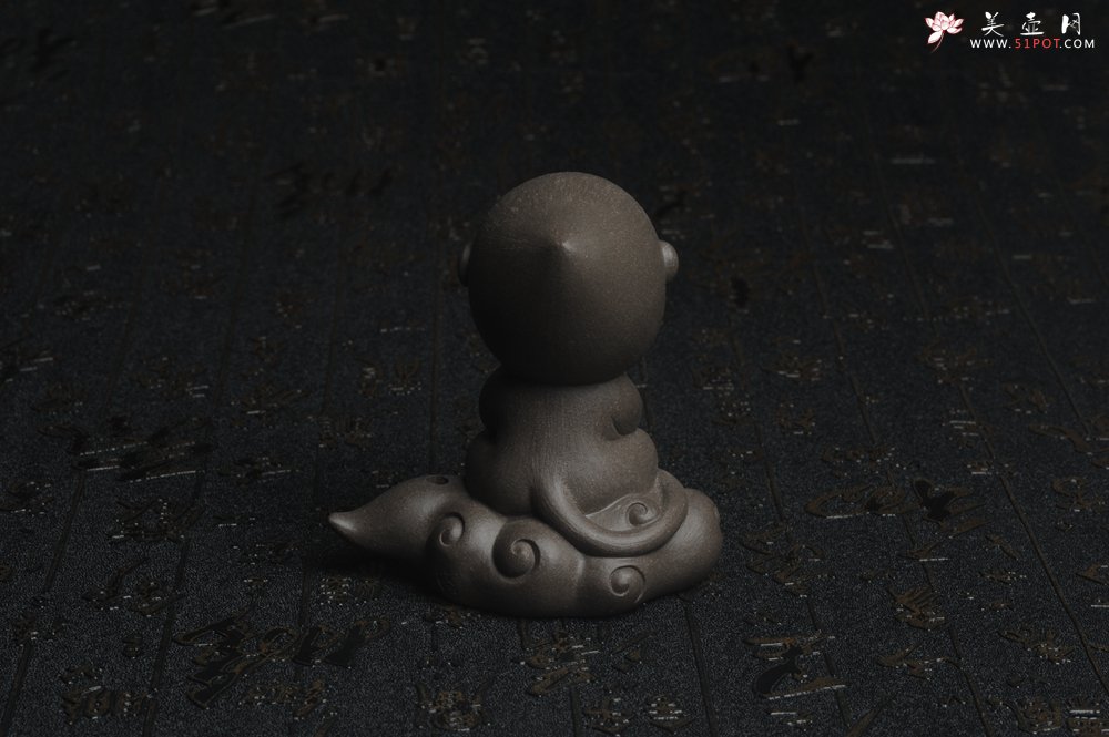 紫砂壶图片：美宠特惠 精工老青灰泥悟空茶宠摆件高9.3cm - 宜兴紫砂壶网