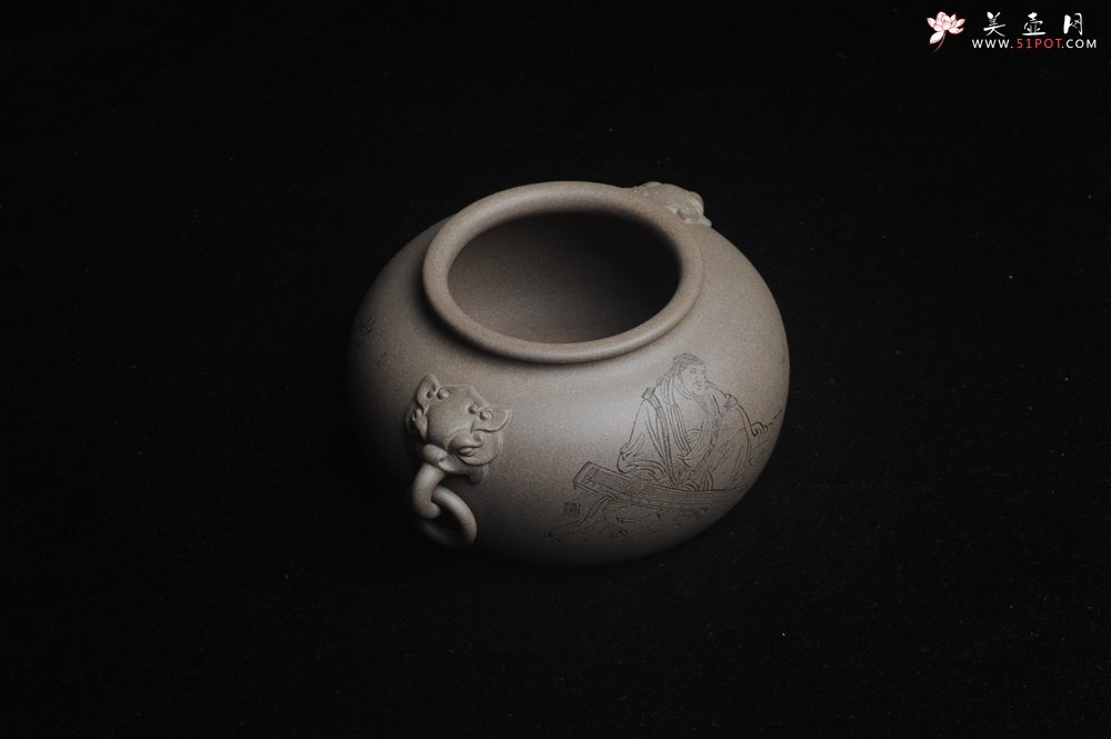 紫砂壶图片：精品特惠 老青段精品瑞兽双耳罐 茶仓 茶叶罐 水洗 烟灰缸 多用 子陶刻抚琴图 琴韵书声 - 宜兴紫砂壶网