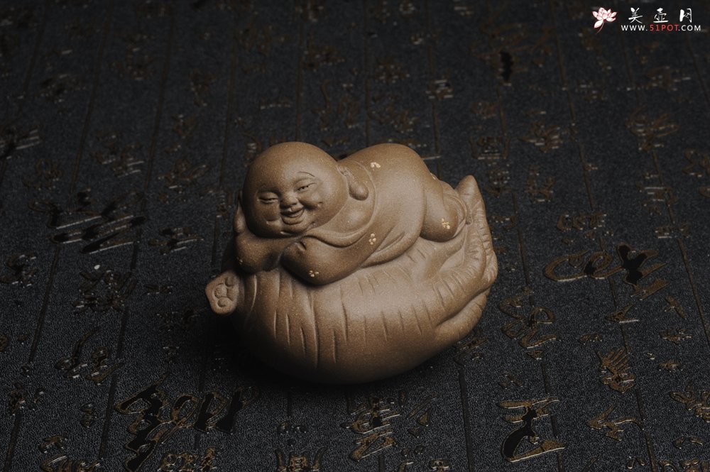 紫砂壶图片：美宠特惠 精工老青段如意人生茶宠摆件 神态细腻 长9cm宽7cm高7cm - 宜兴紫砂壶网