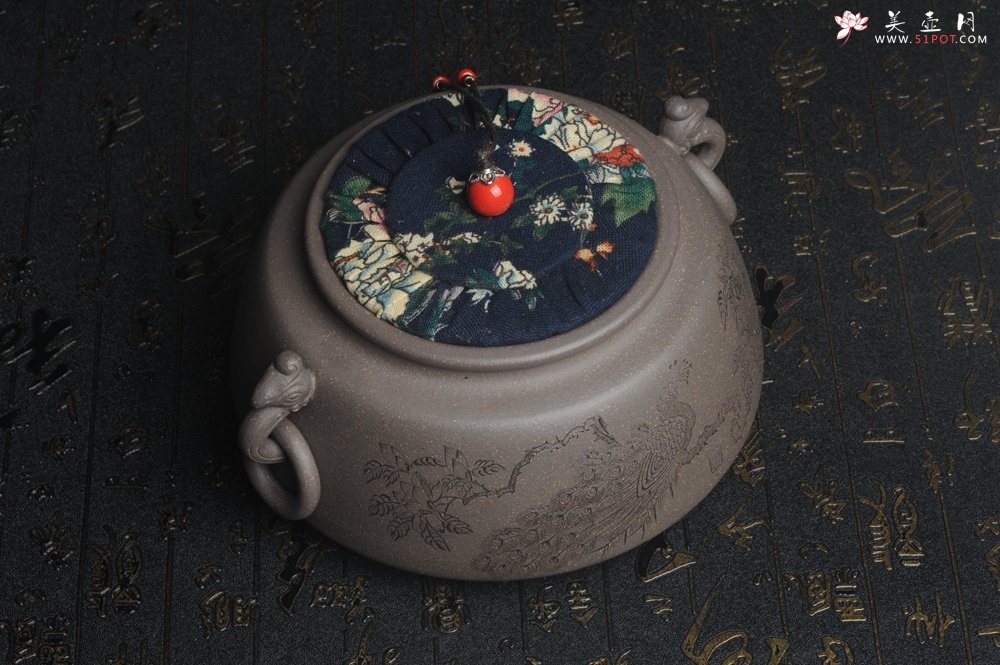 紫砂壶图片：精品特惠 助工老青段精品瑞兽双耳罐 茶仓 茶叶罐 水洗 烟灰缸 神鸟图 - 宜兴紫砂壶网