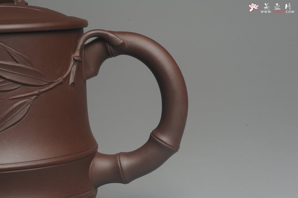 紫砂壶图片：美杯年底特惠 助工精工制作优质紫泥竹节杯盖杯 送礼自用佳品 - 宜兴紫砂壶网