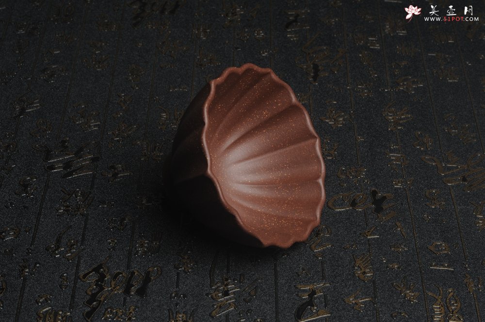 紫砂壶图片：美杯特惠 超精工厚实紫玉金砂菱花杯 - 宜兴紫砂壶网