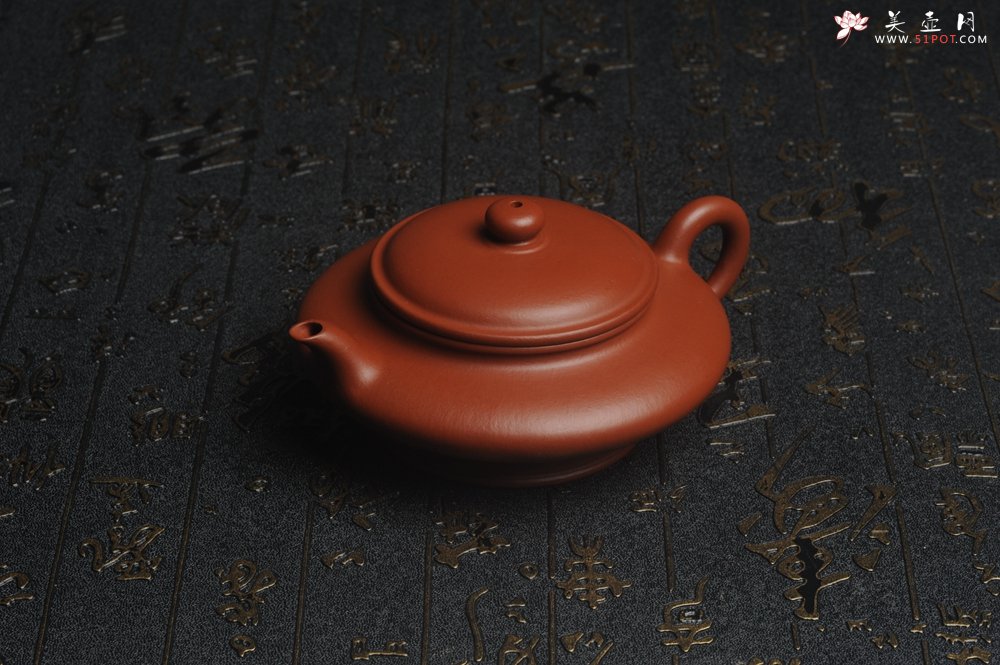 紫砂壶图片：特好小煤窑朱泥精工全手小虚扁 功夫茶具 - 宜兴紫砂壶网