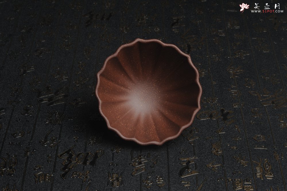 紫砂壶图片：美杯特惠 超精工厚实紫玉金砂菱花杯 - 宜兴紫砂壶网