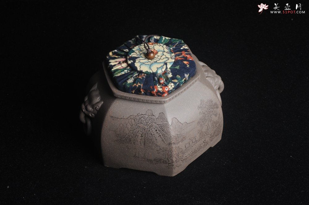 紫砂壶图片：精品特惠 助工老青段精品山水六方瑞兽双耳罐 茶仓 茶叶罐 水洗 - 宜兴紫砂壶网