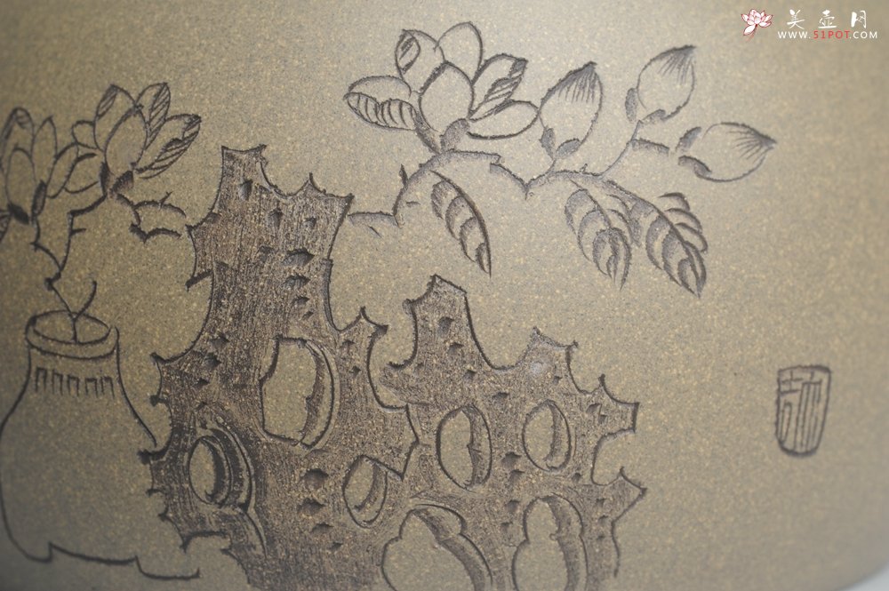 紫砂壶图片：美壶特惠 老青段 助工精工怀古提梁 清赏 - 宜兴紫砂壶网