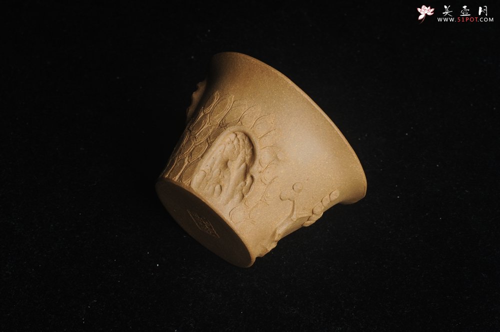 紫砂壶图片：美杯特惠 精致全手工松桩杯 肌理自然丰富 茶人醉爱 - 宜兴紫砂壶网