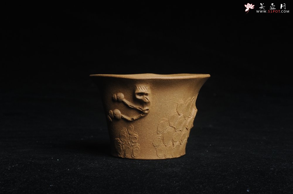 紫砂壶图片：美杯特惠 精致全手工松桩杯 肌理自然丰富 茶人醉爱 - 宜兴紫砂壶网