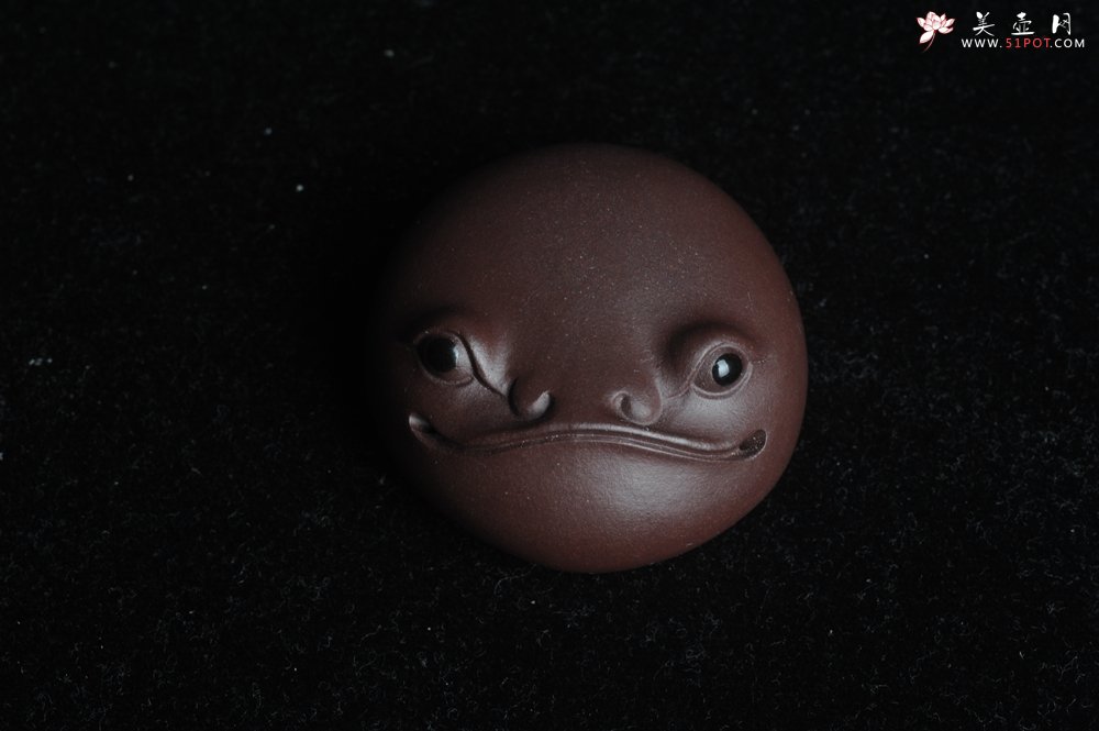 紫砂壶图片：美宠特惠 超可爱的精工萌蛤蟆 直径4.5cm - 宜兴紫砂壶网