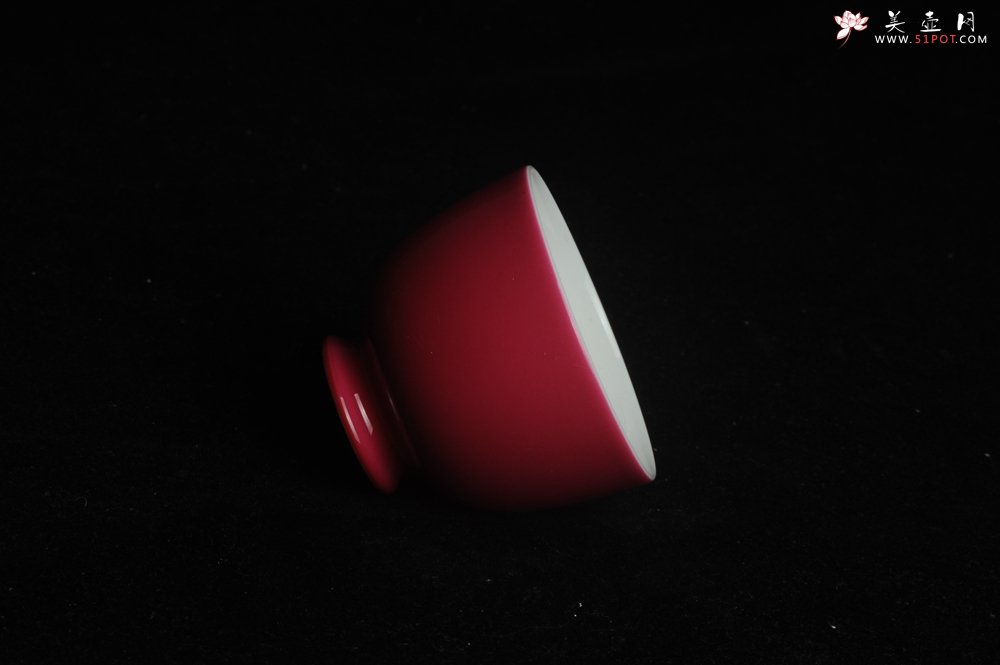 紫砂壶图片：精致胭脂红主人杯 茶人醉爱 适合女士 - 宜兴紫砂壶网