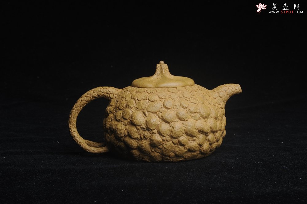 紫砂壶图片：美壶特惠 全手工黄段供春壶 肌理丰富有老树瘿的感觉 灰常赞 - 宜兴紫砂壶网
