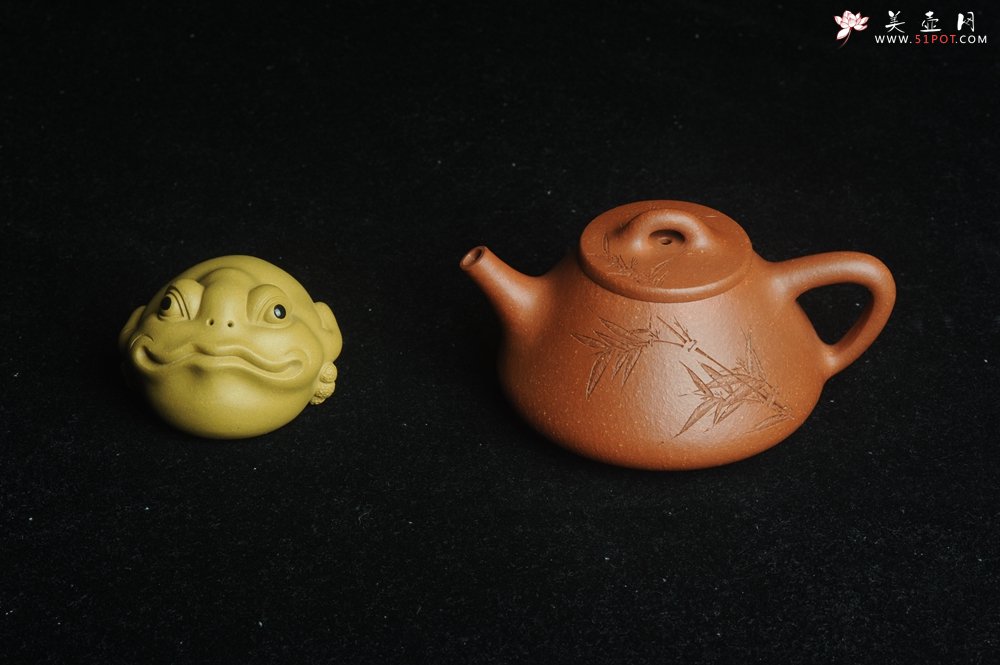 紫砂壶图片：美壶特惠 超精致特好降坡泥小品子冶石瓢 刻竹 居不可无竹 - 宜兴紫砂壶网