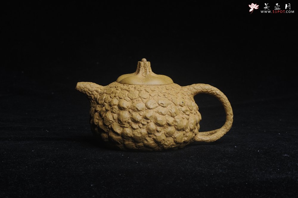 紫砂壶图片：美壶特惠 全手工黄段供春壶 肌理有老树瘿的感觉 灰常赞 - 宜兴紫砂壶网