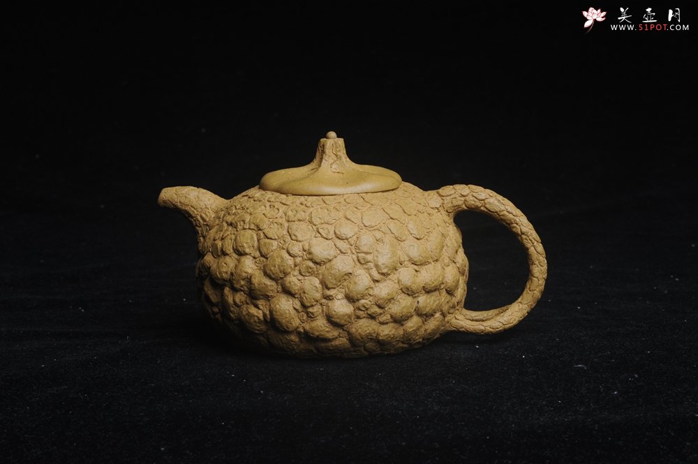 紫砂壶图片：美壶特惠 全手工黄段供春壶 肌理丰富有老树瘿的感觉 灰常赞 - 宜兴紫砂壶网
