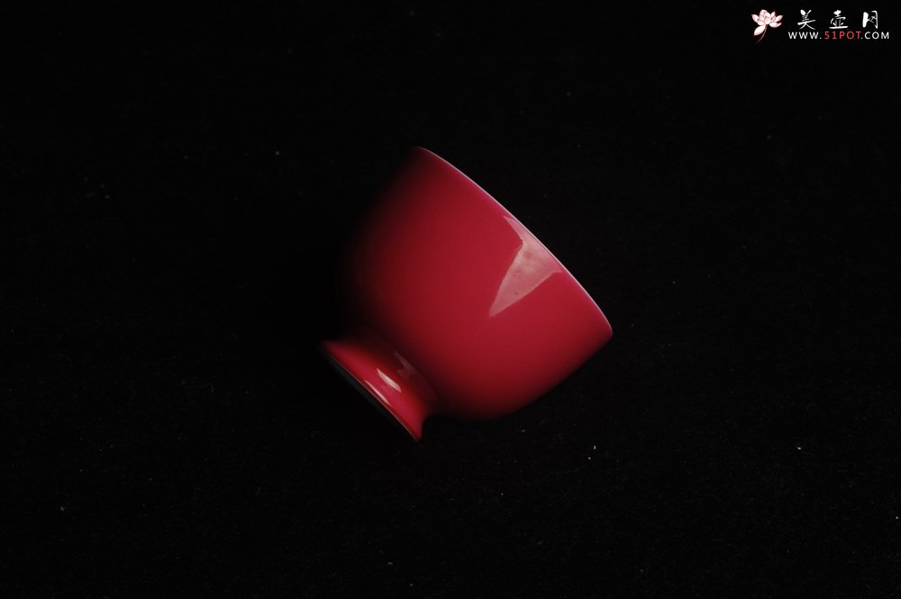 紫砂壶图片：精致胭脂红主人杯 茶人醉爱 适合女士 - 宜兴紫砂壶网