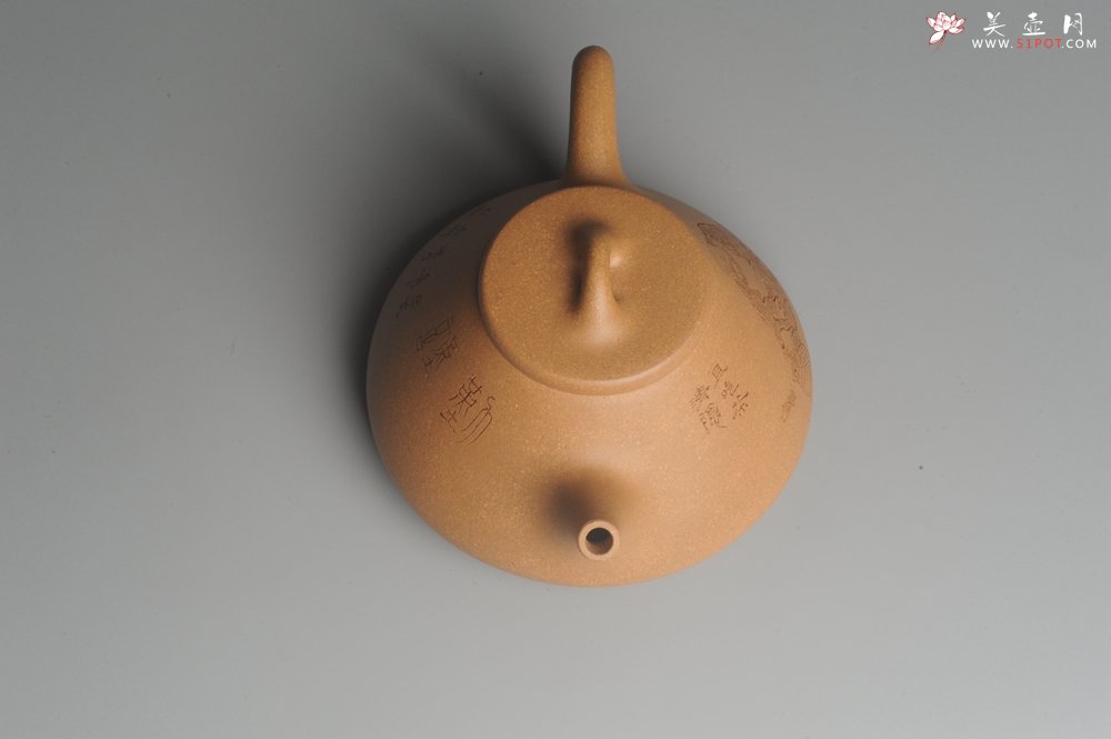 紫砂壶图片：油润老黄段泥(此泥料属于家藏老料！油润无比，识者自知！)全手工子冶石瓢 装饰人物 特文气 - 宜兴紫砂壶网