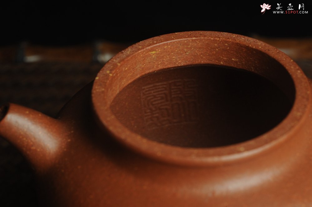 紫砂壶图片：美壶特惠 潜力股殷老师全手工特好降坡泥秋水壶 茶人醉爱 - 宜兴紫砂壶网