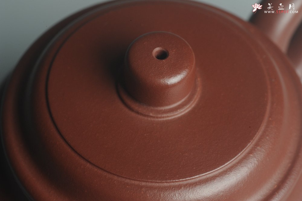 紫砂壶图片：油润黄龙山4号深井红皮龙 全手工德中壶 做工特好 明月几时有 把酒问青天 - 宜兴紫砂壶网