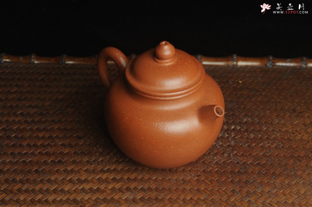紫砂壶图片：美壶特惠 潜力股殷老师全手工特好降坡泥秋水壶 茶人醉爱 - 宜兴紫砂壶网