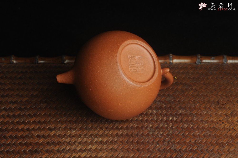 紫砂壶图片：美壶特惠 潜力股殷老师全手工特好降坡泥秋水壶 茶人醉爱 - 宜兴紫砂壶网