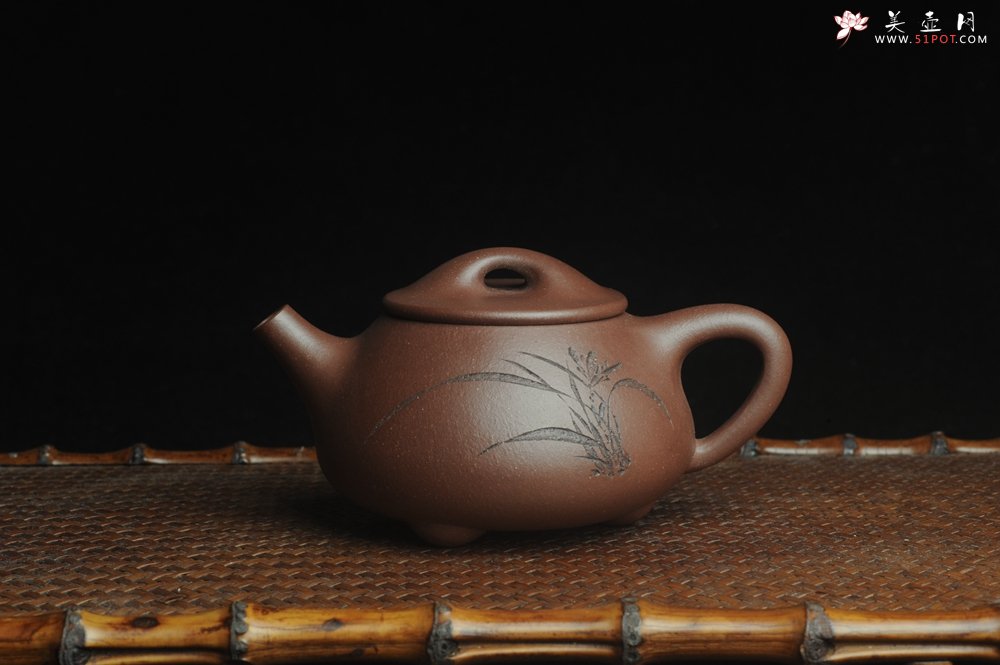 紫砂壶图片：美壶特惠 工料俱佳满瓢（霸王石瓢）装饰兰花 茶人醉爱 - 宜兴紫砂壶网