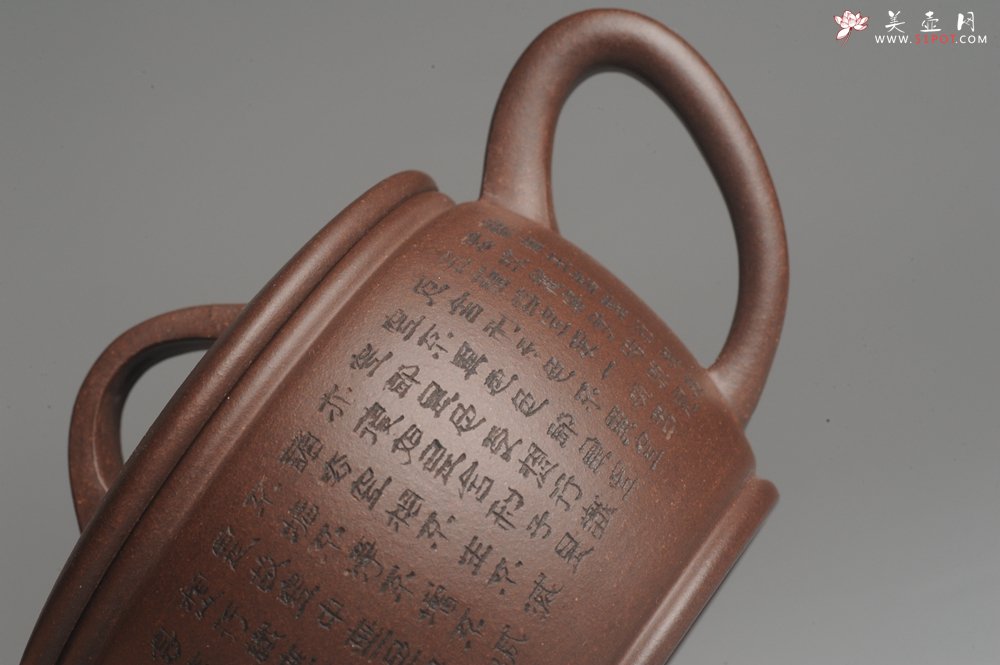 紫砂壶图片：美壶特惠 精致黑星老紫泥心经汉瓦 茶人醉爱 - 宜兴紫砂壶网