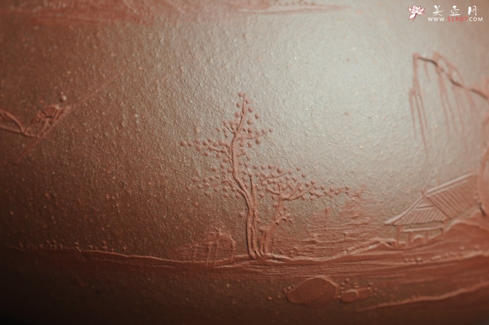 紫砂壶图片：美壶特惠 工料俱佳满瓢（景舟石瓢）泥绘山水 江清月近人 单色泥绘更显功力 - 宜兴紫砂壶网