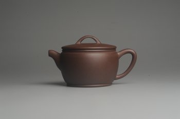 紫砂壶图片：美壶特惠 精致黑星老紫泥汉瓦 茶人醉爱 - 宜兴紫砂壶网