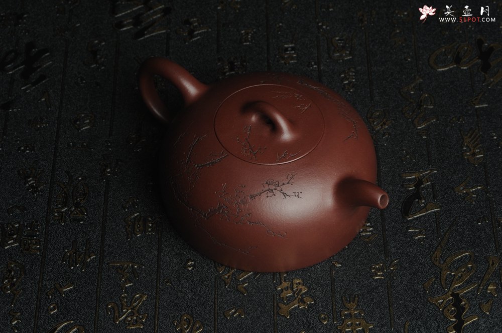 紫砂壶图片：油润底曹青 全手工半月 装饰梅花 特文气 - 宜兴紫砂壶网