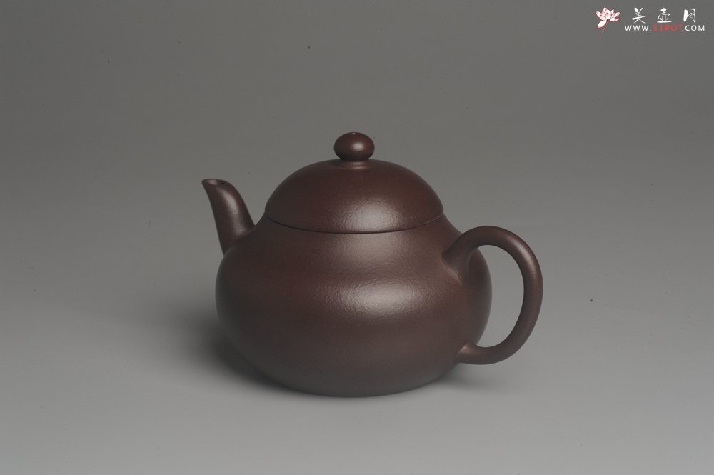 紫砂壶图片：实力派高工龚涛平摹古全手工薄胎老紫泥梨形 泥料特油润 收藏重器 - 宜兴紫砂壶网