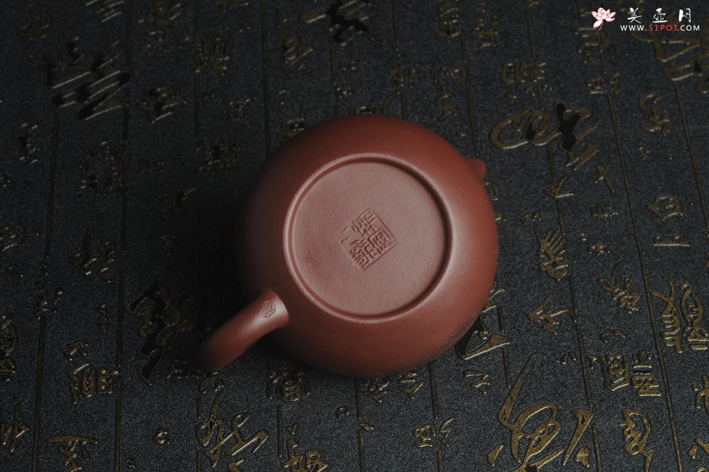 紫砂壶图片：油润底曹青 全手工矮文旦 装饰人物 特文气 - 宜兴紫砂壶网