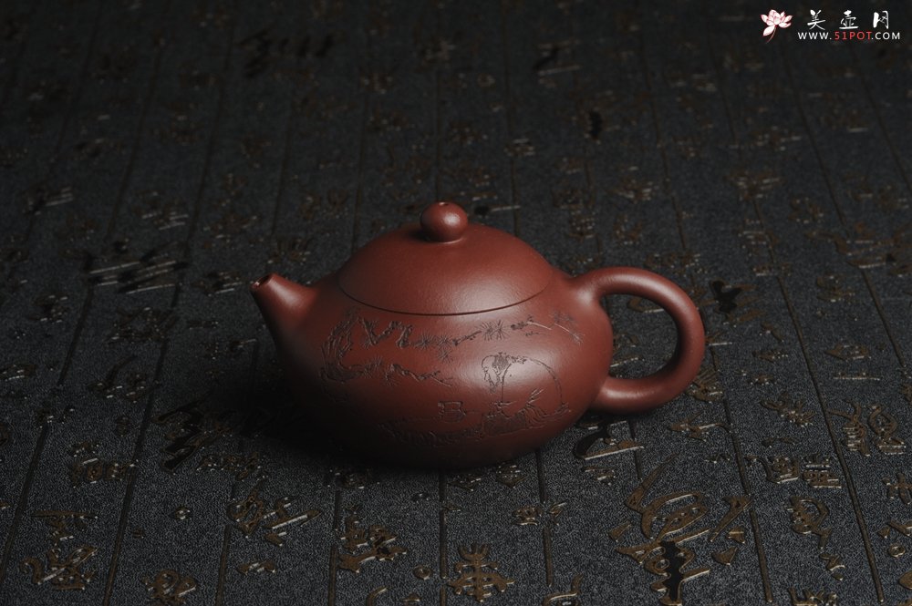 紫砂壶图片：油润底曹青 全手工矮文旦 装饰人物 特文气 - 宜兴紫砂壶网