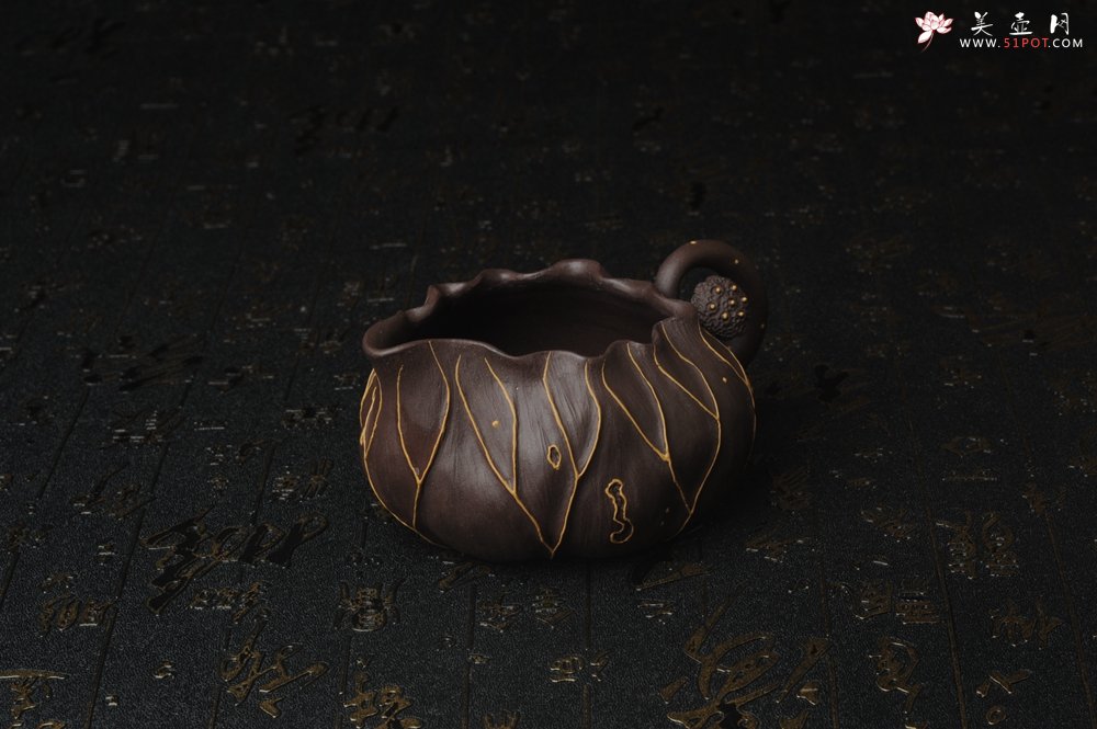 紫砂壶图片：精致特惠紫泥冰纹莲蓬公道杯 - 宜兴紫砂壶网