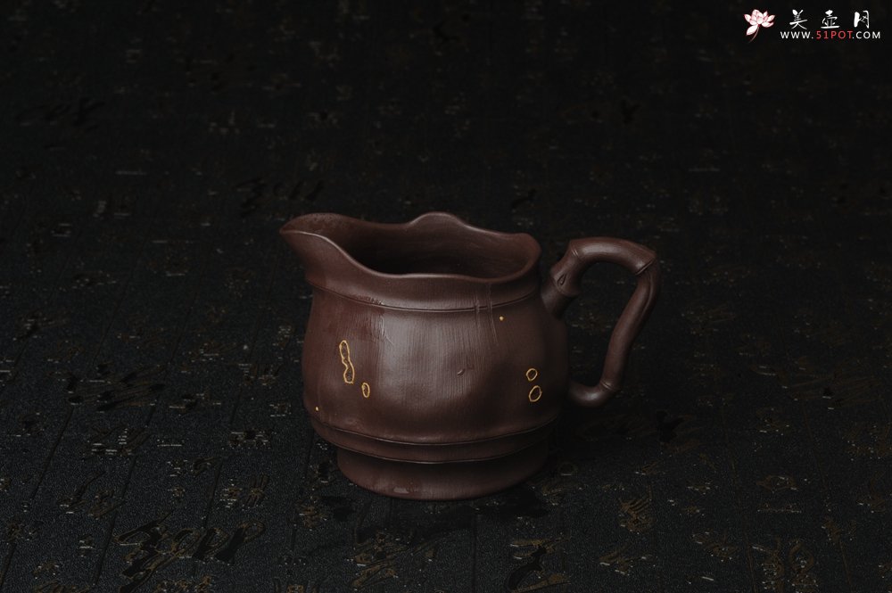 紫砂壶图片：精致特惠紫泥竹段公道杯 - 宜兴紫砂壶网