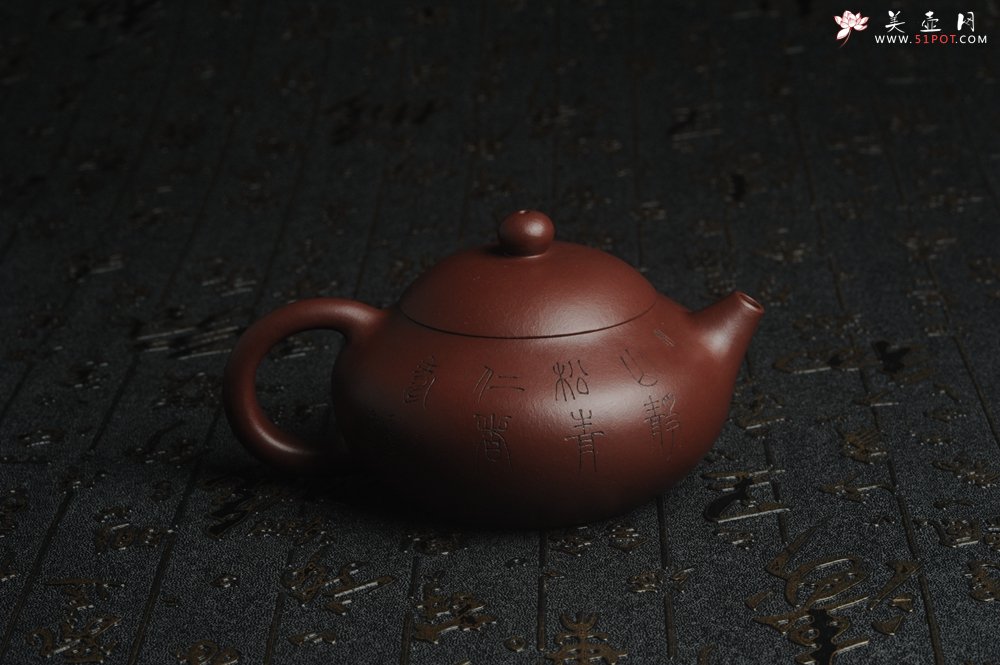 紫砂壶图片：油润底曹青 全手工矮文旦 装饰人物 特文气 - 宜兴紫砂壶网