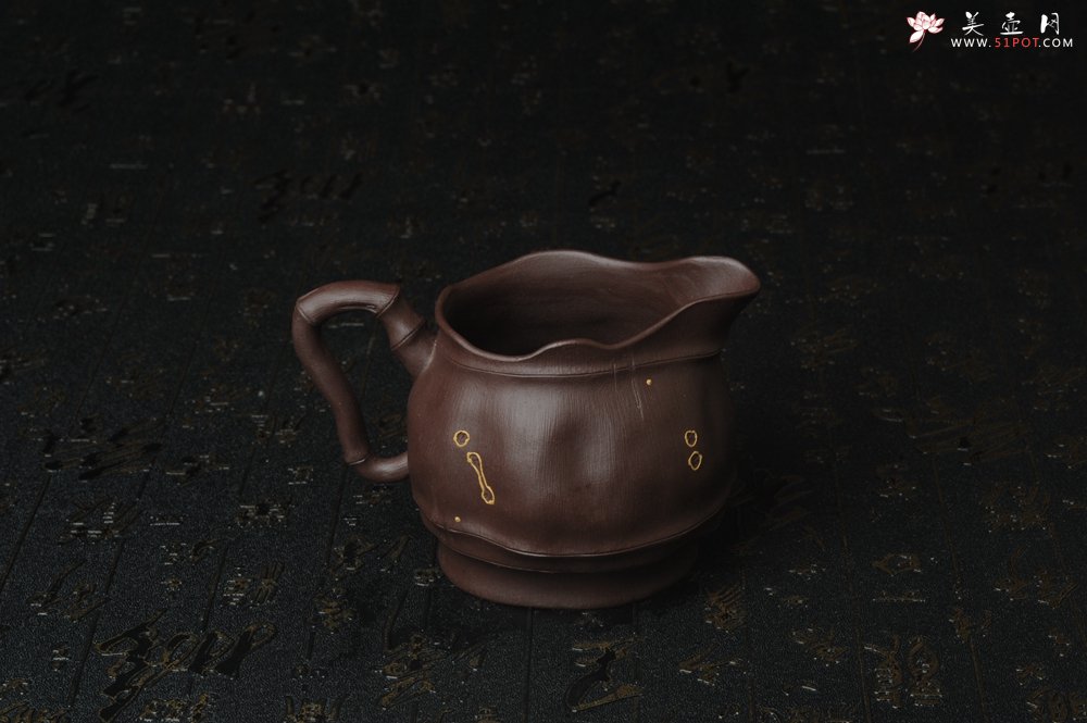 紫砂壶图片：精致特惠紫泥竹段公道杯 - 宜兴紫砂壶网