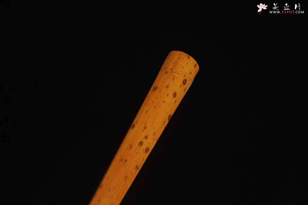 紫砂壶图片：自玩收藏级30年老凤眼扇骨 满天星老凤眼 9.5寸18方挑灯方 排口2.0少见 名家释普通法师书法 - 宜兴紫砂壶网