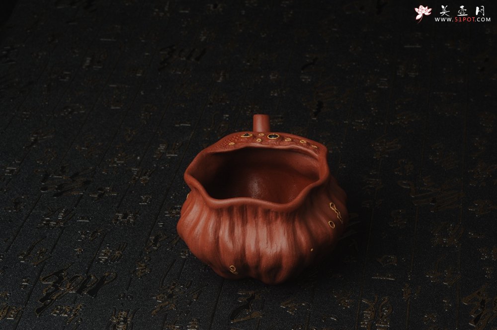 紫砂壶图片：精致特惠清水泥莲蓬公道杯 - 宜兴紫砂壶网