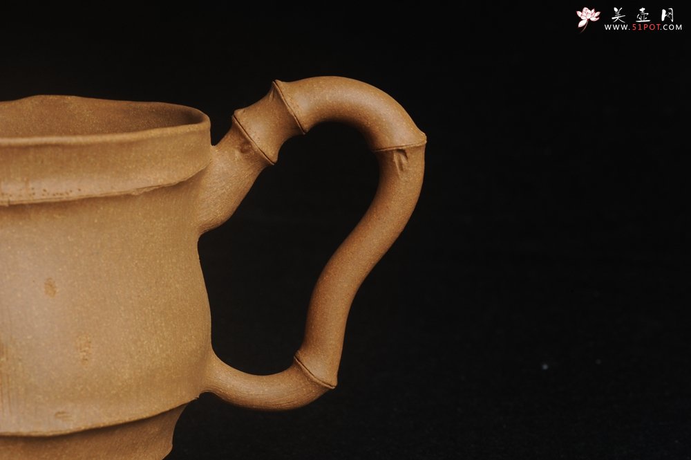 紫砂壶图片：全手大容量特好老黄段泥竹段公道杯 难度大 肌理丰富生动 - 宜兴紫砂壶网